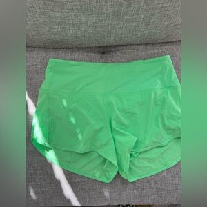 Speed Up highrise lined shorts size 8 pistachio